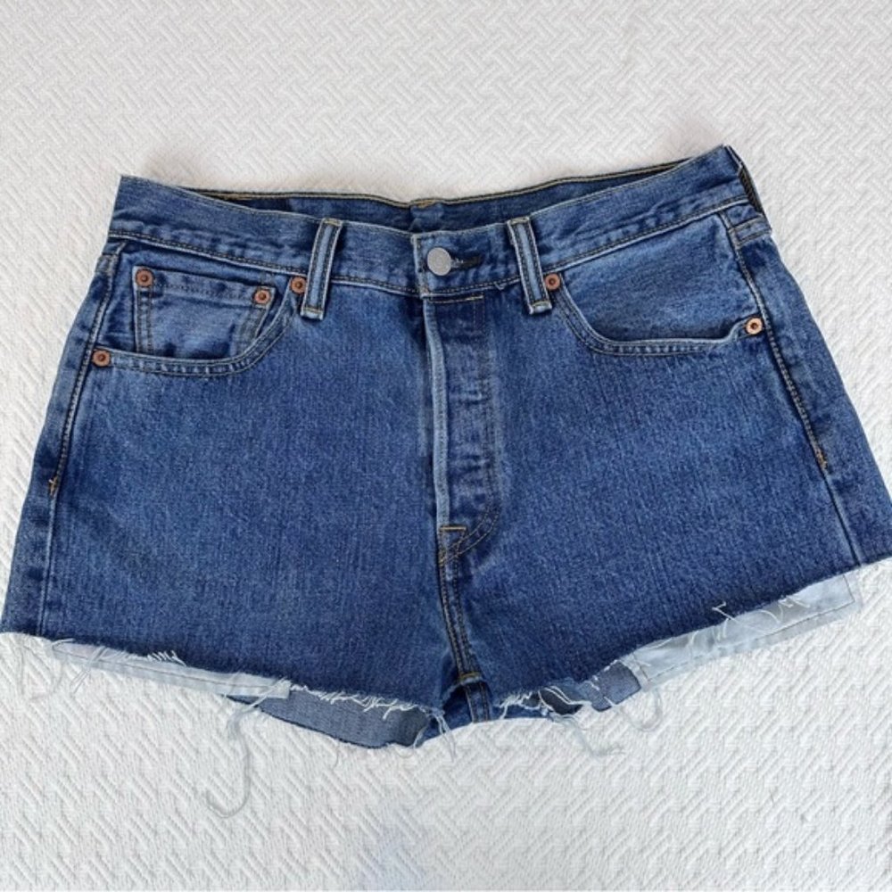 Levi’s 501 High Rise Button Fly Denim Jean Shorts Cutoff Size 30